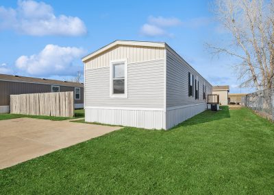 Model home exterior at Cedar Ridge Manufactured Homes in Wichita Kansas